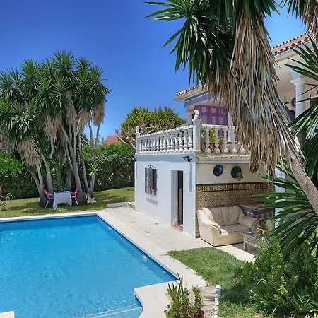 Victoria Poolside Manilva